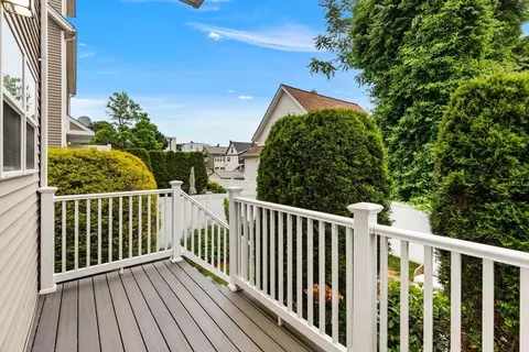 Exterior - 32 Pearl St #32, Everett, MA 02149 photo 6 of 7