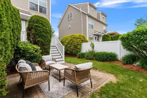 Exterior - 32 Pearl St #32, Everett, MA 02149 photo 3 of 7