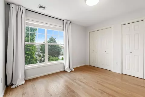 Bedroom - 32 Pearl St #32, Everett, MA 02149 photo 2 of 6