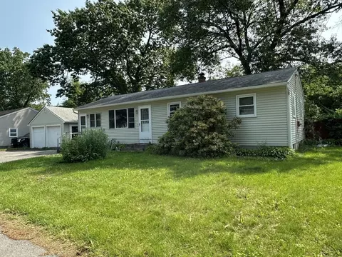 24 Arnold St, Ludlow, MA 01056