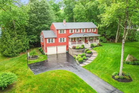 7 Colonial Dr, Westford, MA 01886