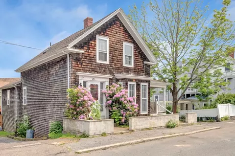 15 Washington Sq, Gloucester, MA 01930