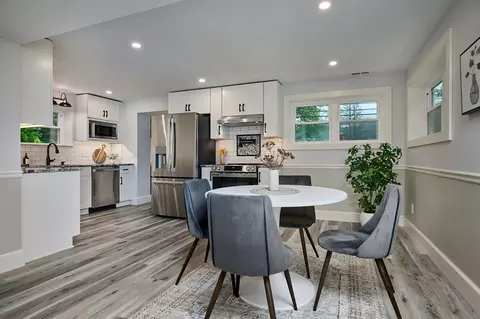 116 Holyoke St, Easthampton, MA 01027 photo 6
