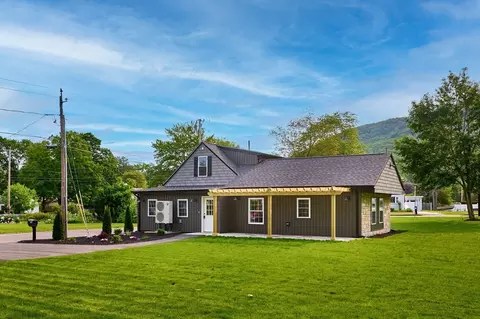 116 Holyoke St, Easthampton, MA 01027 photo 2