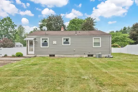 49 Bamforth Rd, Springfield, MA 01128 photo 4