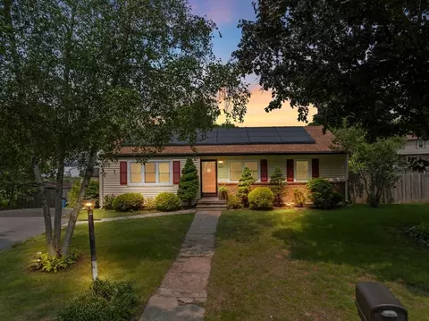 449 West St, Randolph, MA 02368
