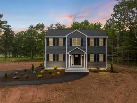 10 Leonard St, Lakeville, MA 02347