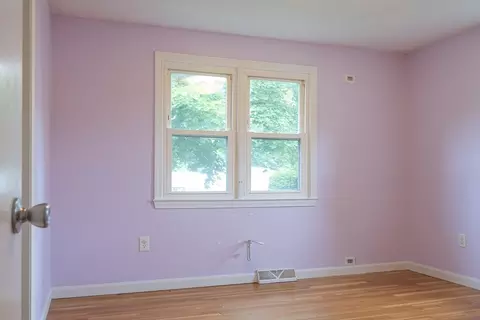 20 Lively Ln, Springfield, MA 01109 photo 22