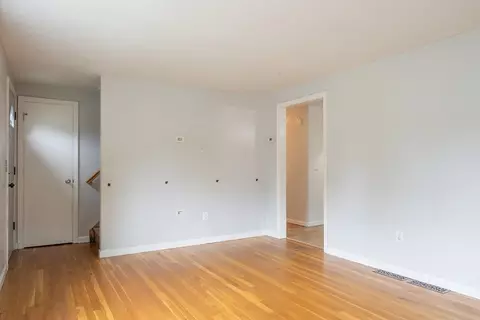 20 Lively Ln, Springfield, MA 01109 photo 19