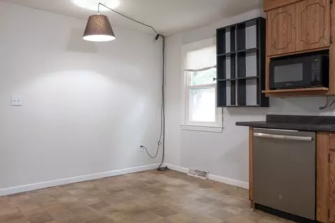 20 Lively Ln, Springfield, MA 01109 photo 14