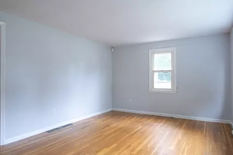 20 Lively Ln, Springfield, MA 01109 photo 18