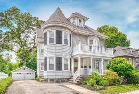 153 Cummins Hwy, Roslindale, MA 02131