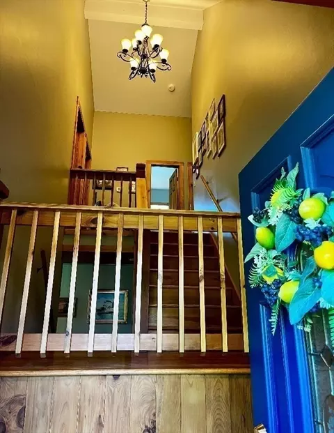 Entry Way - 1472 Pleasant St, Athol, MA 01331 photo 2 of 4