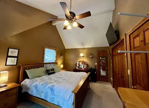Bedroom - 1472 Pleasant St, Athol, MA 01331 photo 1 of 1
