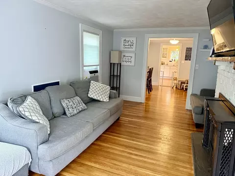 28 Columbus Ave, Saugus, MA 01906