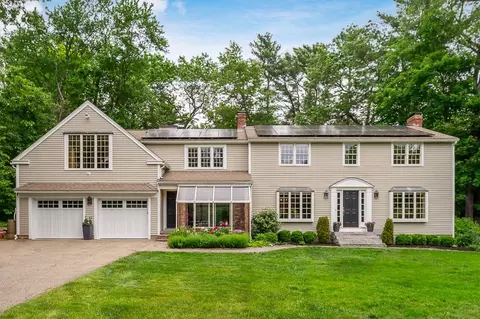5 Whipple Rd, Hamilton, MA 01982