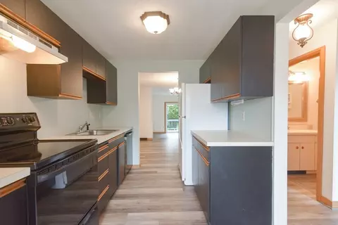 Kitchen - 31 Blithewood Ave #106, Worcester, MA 01604 photo 1 of 5