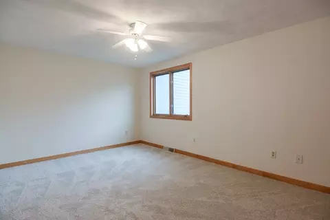 Bedroom - 31 Blithewood Ave #106, Worcester, MA 01604 photo 6 of 9