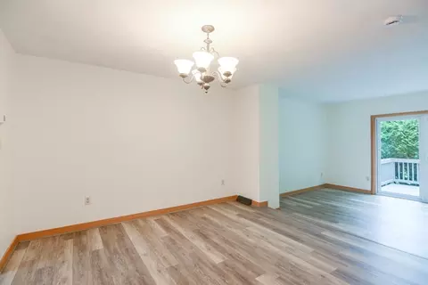 Living - 31 Blithewood Ave #106, Worcester, MA 01604 photo 2 of 6