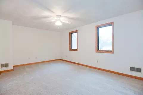 Bedroom - 31 Blithewood Ave #106, Worcester, MA 01604 photo 7 of 9