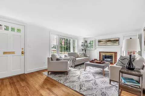209 Brookside Rd, Needham, MA 02492 photo 3