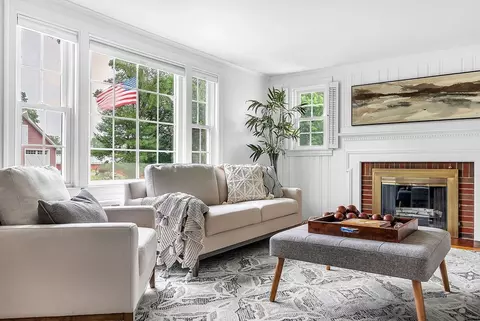 209 Brookside Rd, Needham, MA 02492 photo 4