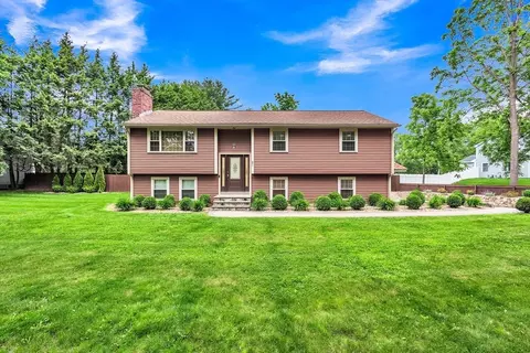 251 Davis St, Northborough, MA 01532