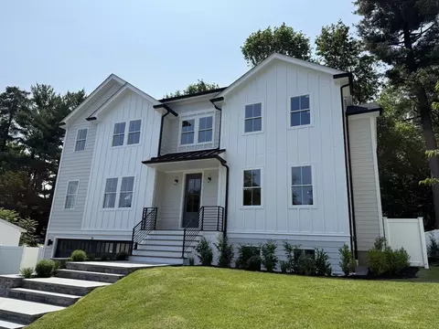 22 Irene Cir, Waltham, MA 02453