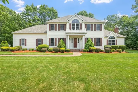 21 Highland Cir, Halifax, MA 02338