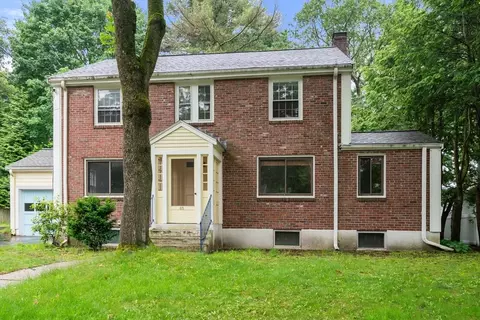 65 Kirkstall Rd, Newton, MA 02460