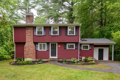 33 Moose Hill Pkwy, Sharon, MA 02067