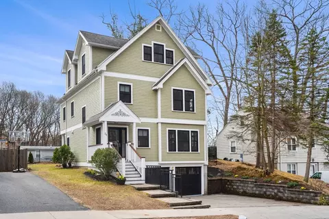 26 Goddard St # A, Newton, MA 02461