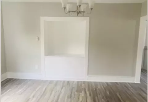 Living - 166 King, Springfield, MA 01109 photo 3 of 3
