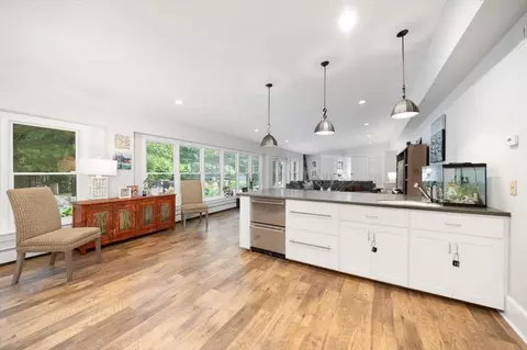 Kitchen - 6 Popes Ln, Hingham, MA 02043 photo 4 of 5