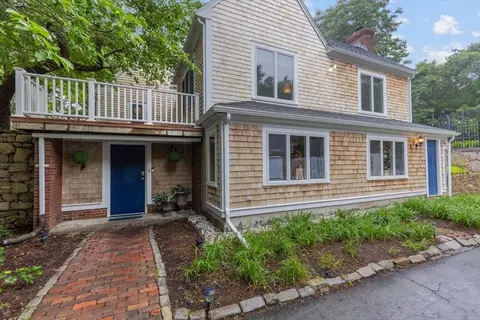 Exterior - 6 Popes Ln, Hingham, MA 02043 photo 3 of 9