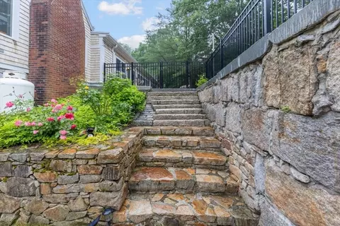 Exterior - 6 Popes Ln, Hingham, MA 02043 photo 8 of 9