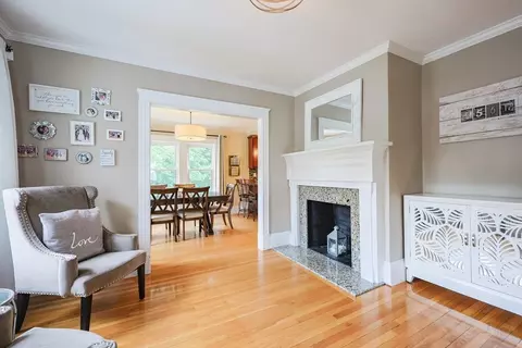 7 Mason St, Walpole, MA 02081 photo 9