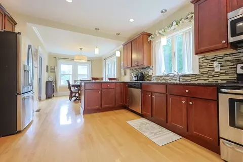 7 Mason St, Walpole, MA 02081 photo 12