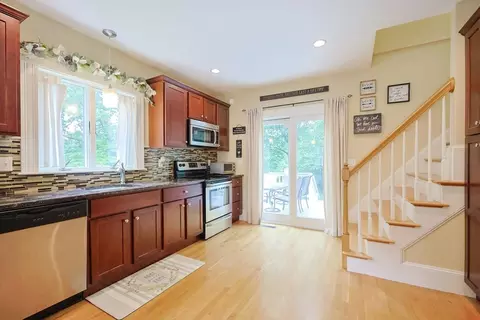 7 Mason St, Walpole, MA 02081 photo 15