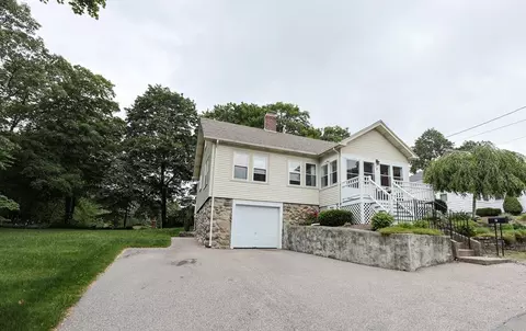 7 Mason St, Walpole, MA 02081 photo 2