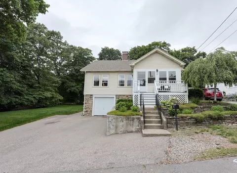 7 Mason St, Walpole, MA 02081