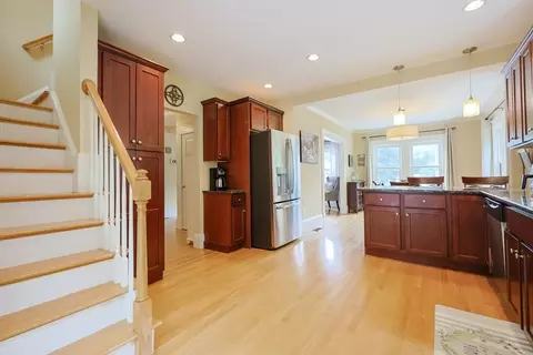 7 Mason St, Walpole, MA 02081 photo 14
