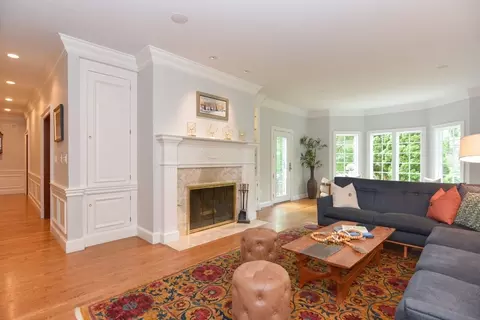 828 South St, Needham, MA 02492 photo 12
