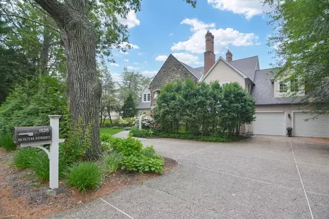 828 South St, Needham, MA 02492 photo 3
