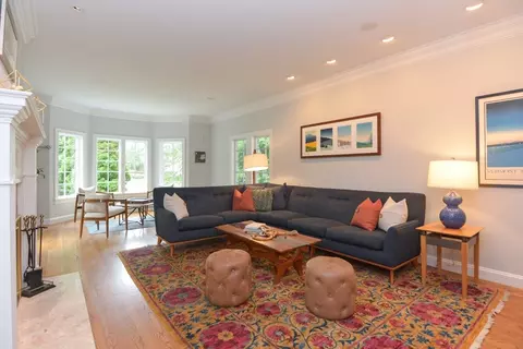 828 South St, Needham, MA 02492 photo 11