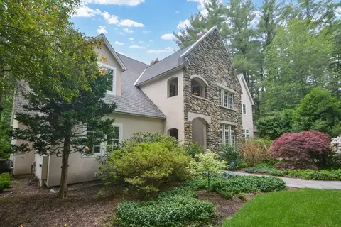 828 South St, Needham, MA 02492 photo 2