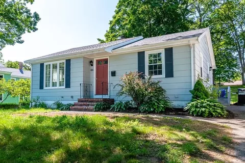 66 Barnum St, Taunton, MA 02780