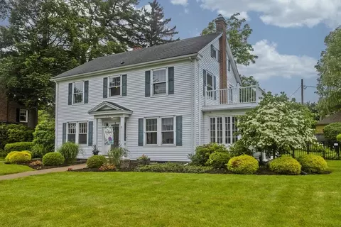 56 Jefferson St, Holyoke, MA 01040