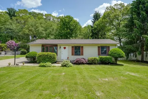 27 Wheelock Rd, Shrewsbury, MA 01545