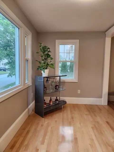 9 Varney St, Worcester, MA 01605 photo 8